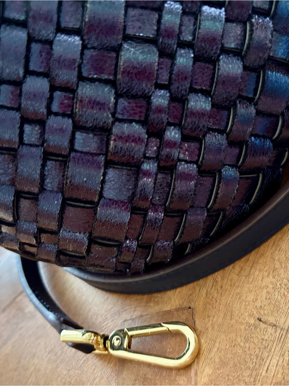 Calvin Klein Reversible Navy/Metallic Navy Woven Vegan Leather Crossbody Bag - Picture 8 of 12
